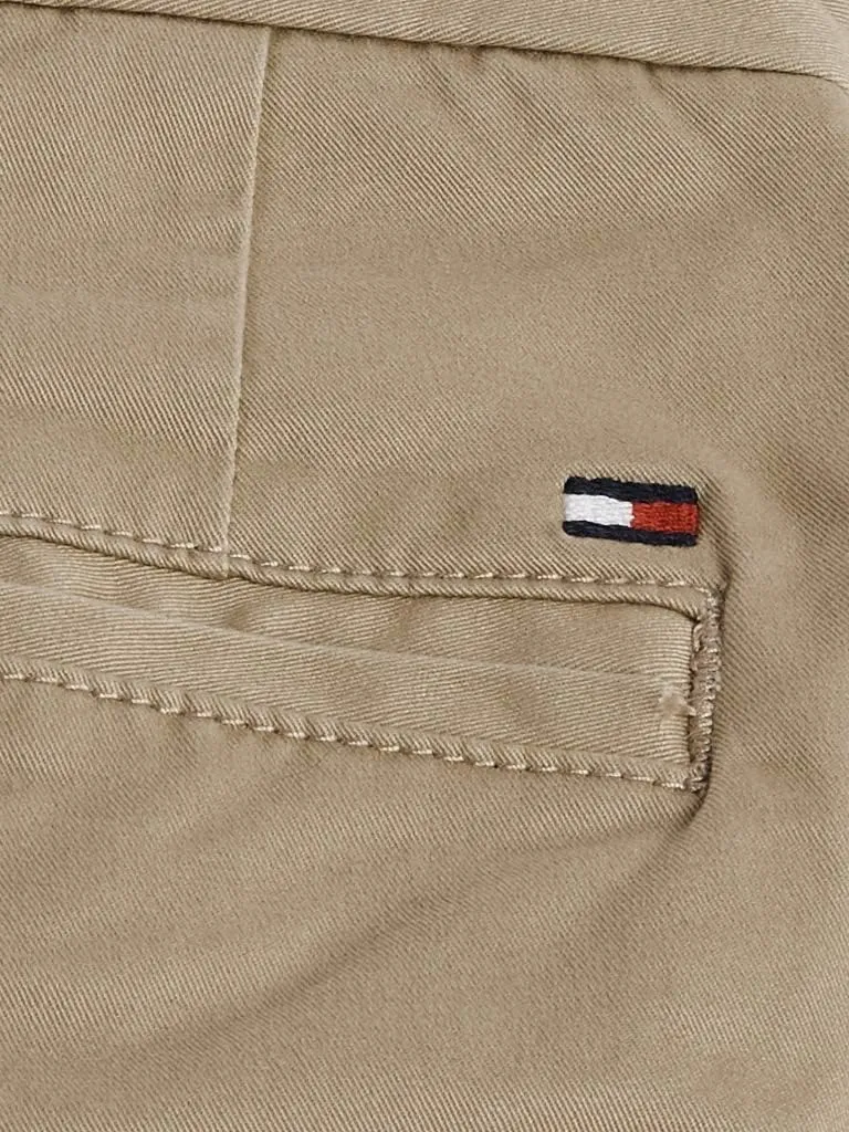 Tommy Hilfiger Men's Big & Tall Stretch Cotton Chino Pants in Classic Fit